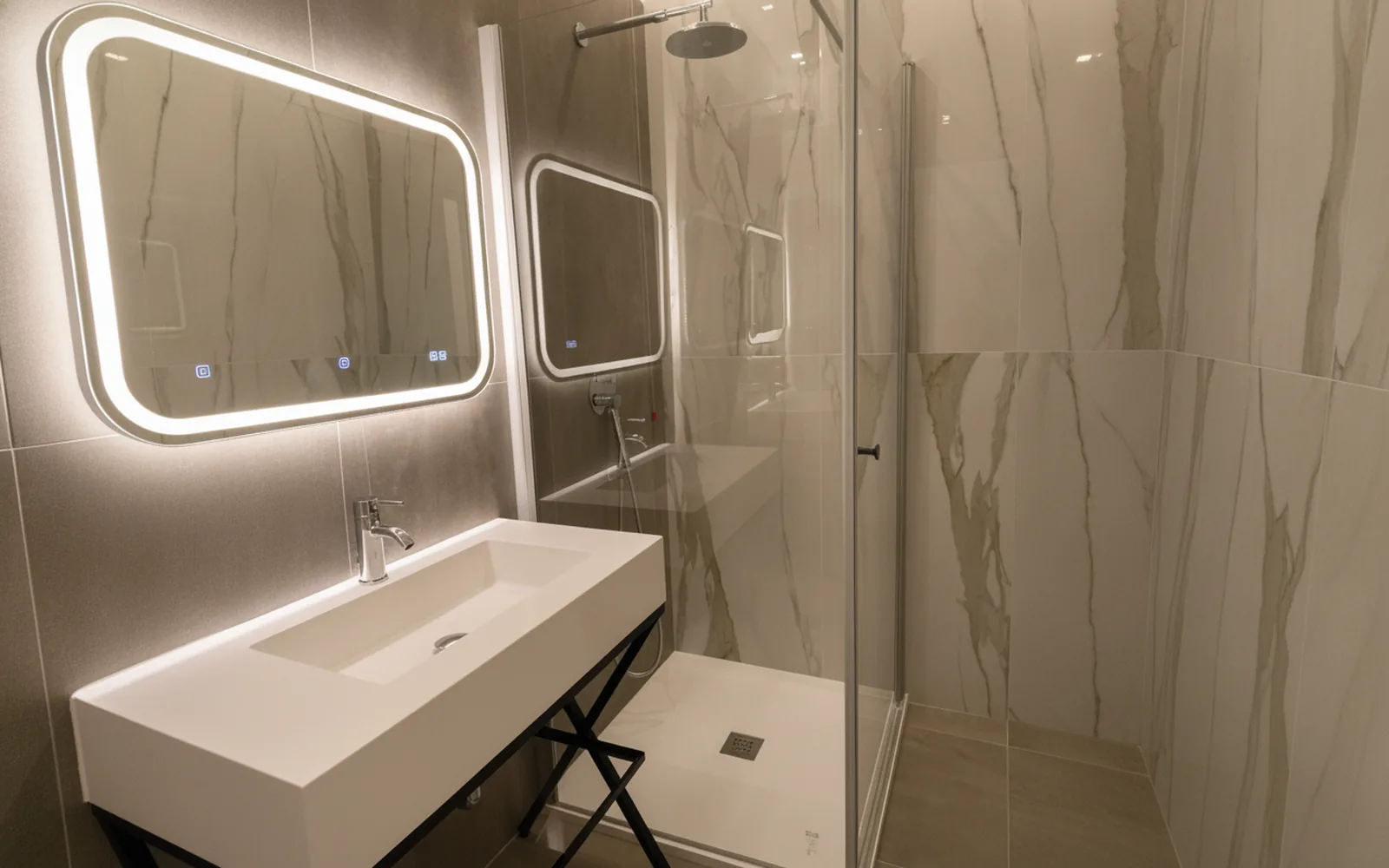 Camera con bagno privato — WOW ROME HOME, Roma (Lazio) (foto 58)